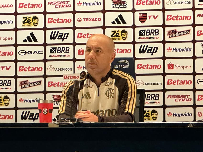 Leonardo Jardim durante entrevista coletiva após Flamengo x Vasco (Foto: Lucas Bayer / Lance!)