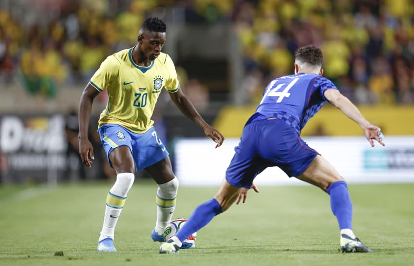 Luiz Henrique em ação pela Seleção Brasileira em amistoso contra a Croácia