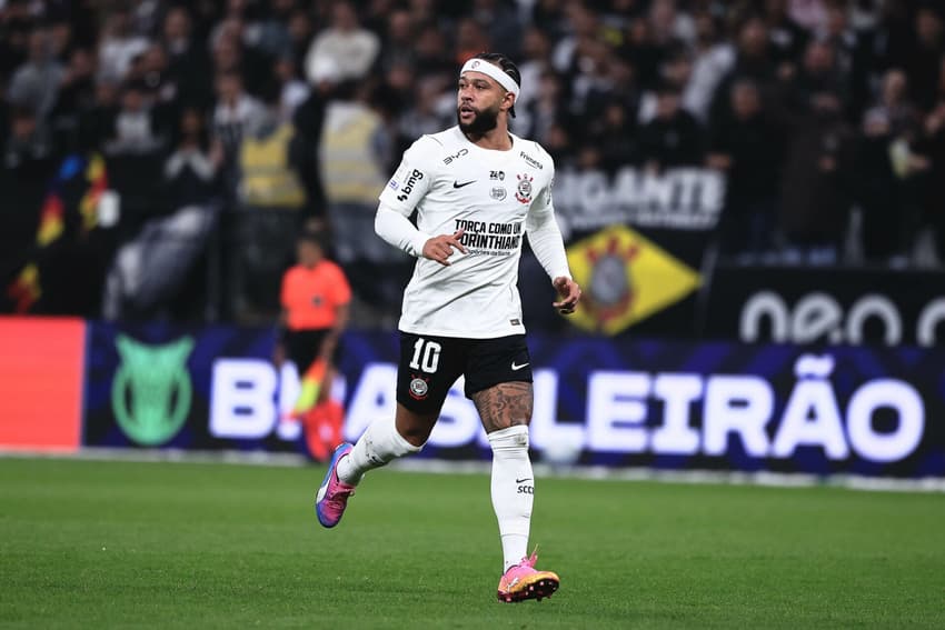 Memphis voltou a atuar pelo Corinthians contra o Atlético-MG. (Foto: Ettore Chiereguini/AGIF/Folhapress)