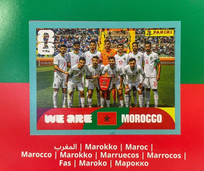 Jogadores da equipe B de Marrocos perfilados.