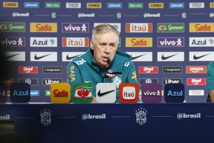 Carlo Ancelotti concede entrevista coletiva na Granja Comary