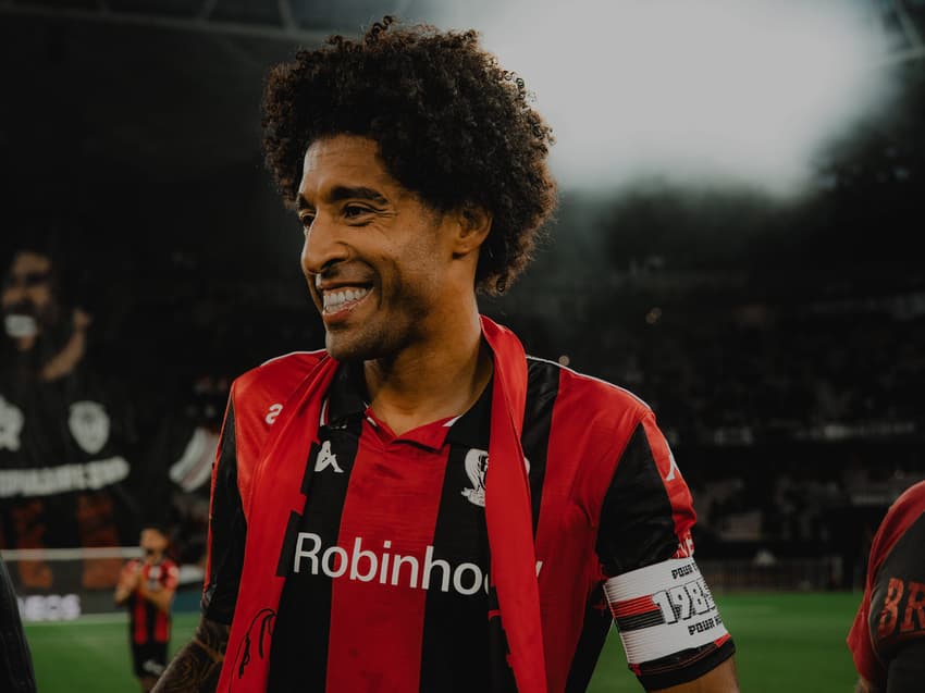 Dante fará o último da carreira na partida entre Nice e Saint-Étienne (Foto: Reprodução/ x @ogcnice) jogos de hoje