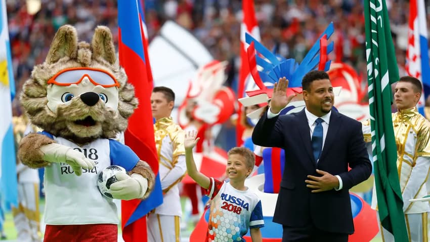 Ronaldo Fenômeno na cerimônia de abertura da Copa do Mundo Rússia no estádio Luzhniki, em Moscou  (Kai Pfaffenbach/Reuters)