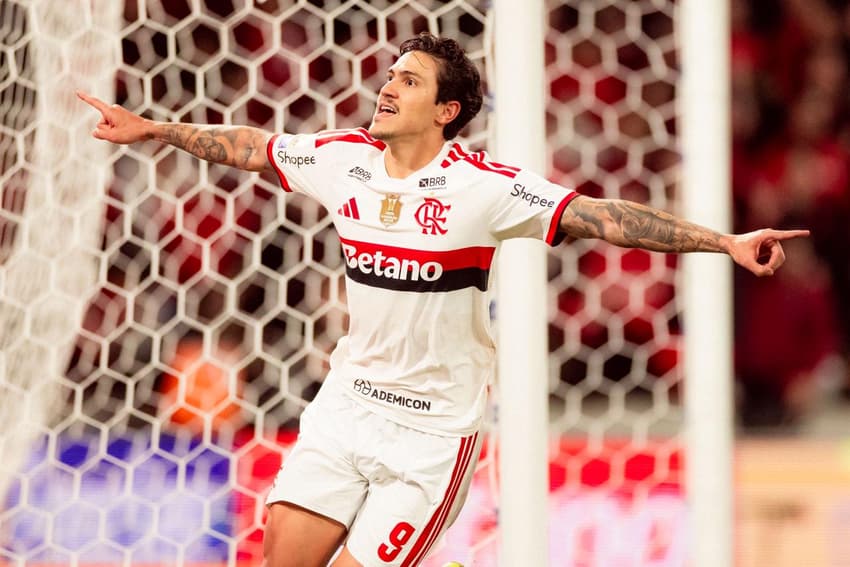 Pedro comemora gol do Flamengo contra o Athletico (Foto: Adriano Fontes/Flamengo)