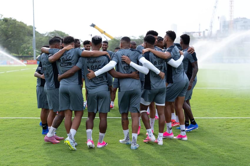 Jogadores do Panamá durante treino (Foto: Divulgação/X)