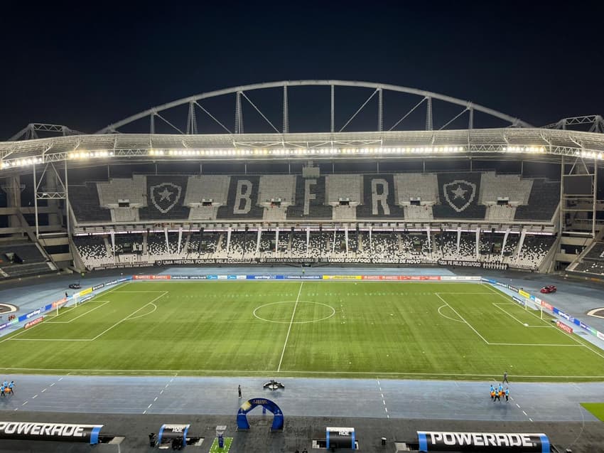 Nilton Santos recebe Botafogo x Racing