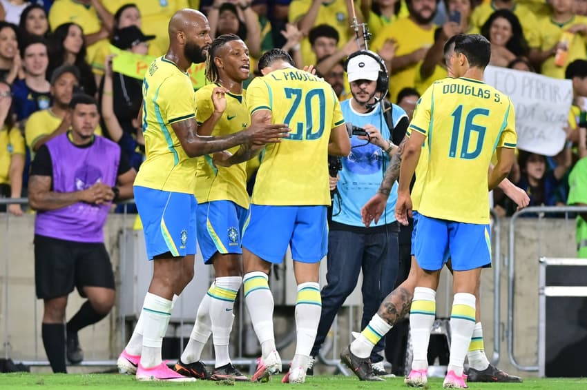 Jogadores do Brasil/Seleção Brasileira comemoram gol contra o Panamá em amistoso antes da Copa do Mundo