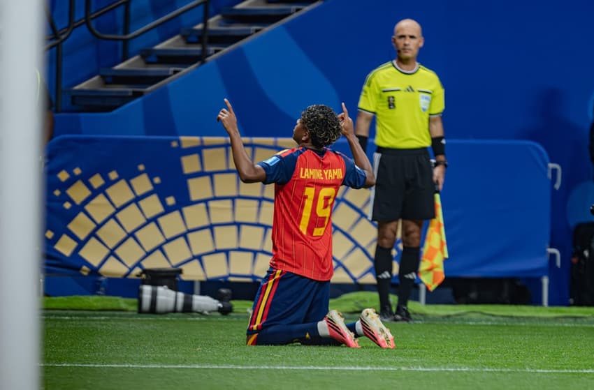 Yamal comemora o primeiro gol da partida, pela segunda rodada da Copa do Mundo. (Foto: Gilson Melo/Agencia F8/Folhapress)