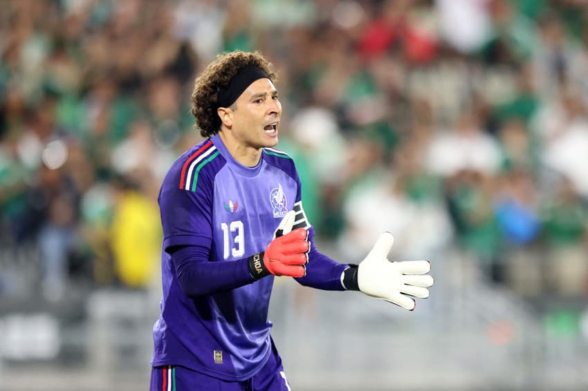 Guilhermo Ochoa vai para sua sexta Copa do Mundo com o México (Foto: Luiza Moraes / GETTY IMAGES NORTH AMERICA / Getty Images via AFP)