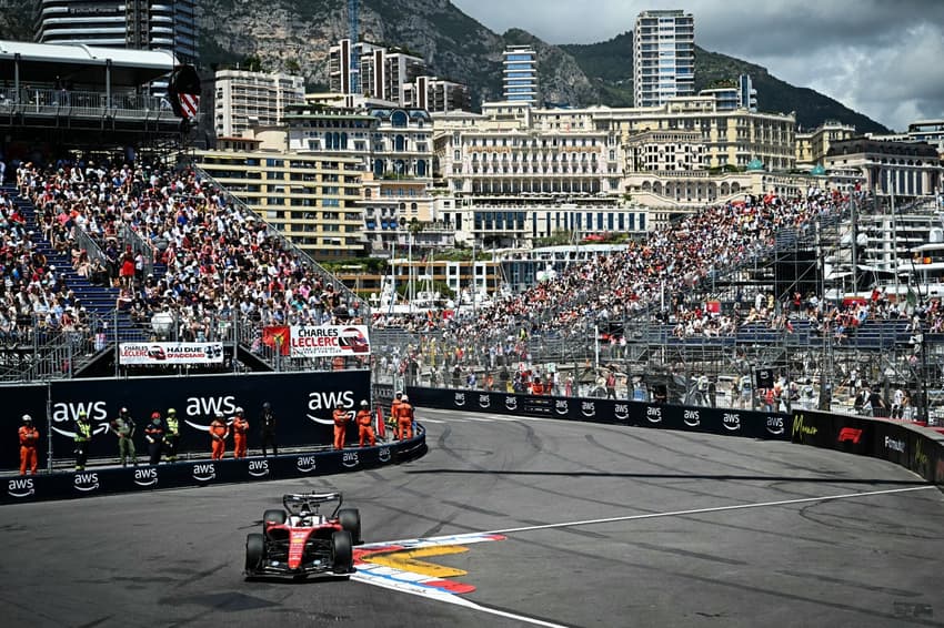 Charles Leclerc, da Ferrari, em treino livre 1 do GP de Mônaco, sexta etapa da Fórmula 1 (Foto: Gabriel BOUYS / AFP)