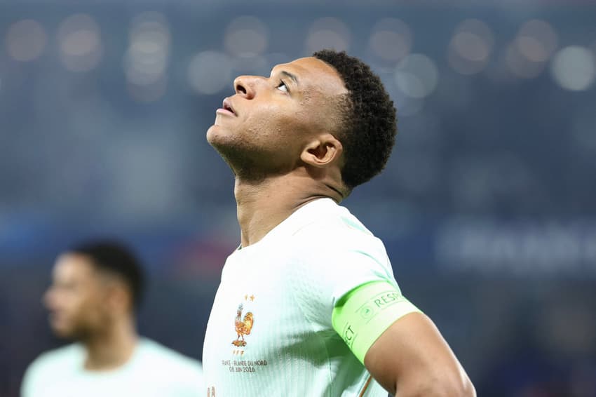 Mbappé no último amistoso da França antes da Copa do Mundo (Foto: Sameer AL-DOUMY / AFP)