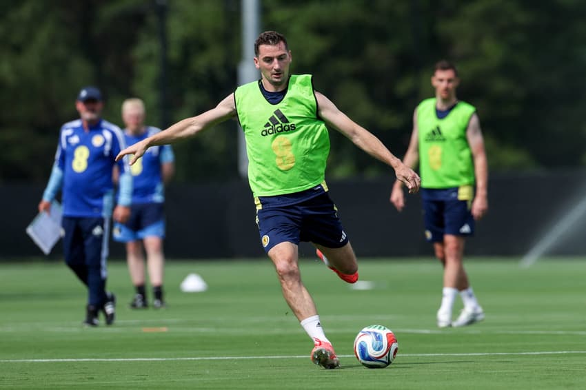 Kenny McLean treinando com a seleção da Escócia durante a preparação para a Copa do Mundo (Foto: Krista Jasso / GETTY IMAGES NORTH AMERICA / Getty Images via AFP)