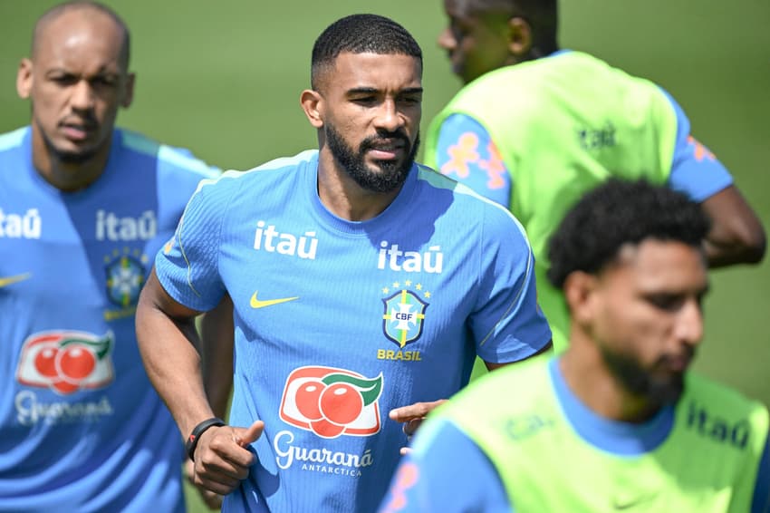 Bremer participa do treino no CT da seleção em Nova Jersey (Foto MAURO PIMENTEL / AFP)