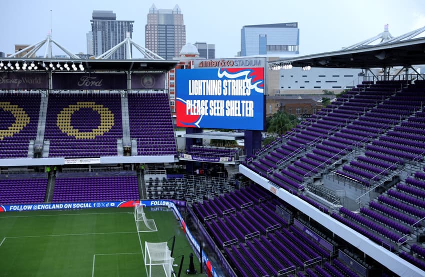 Condições climáticas adiaram o amistoso pré-Copa do Mundo entre Inglaterra e Costa Rica (Foto: Alex Menendez/Getty Images/AFP)