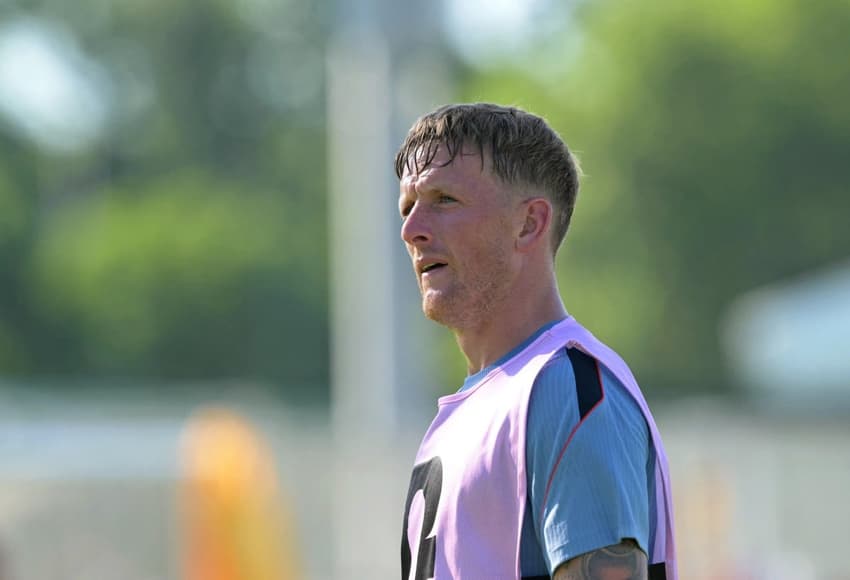 O goleiro britânico Jordan Pickford no treino de sábado em Kansas City (Foto: JUAN MABROMATA / AFP)