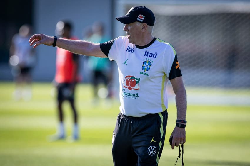 Ancelotti treina Seleção Brasileira nos Estados Unidos antes de amistoso contra o Egito
