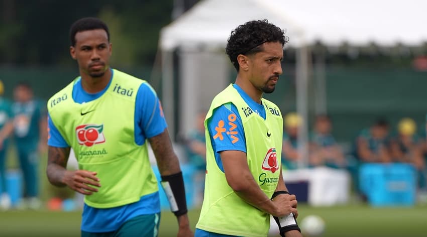 Marquinhos e Gabriel Magalhães utilizam tecnologia no treino da Seleção (Foto: Reprodução)