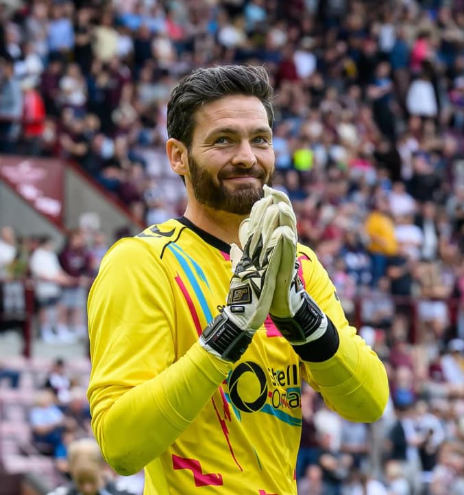 Craig Gordon, goleiro titular da Escócia, será o atleta mais velho na Copa do Mundo de 2026 (Foto: Reprodução/Instagram)