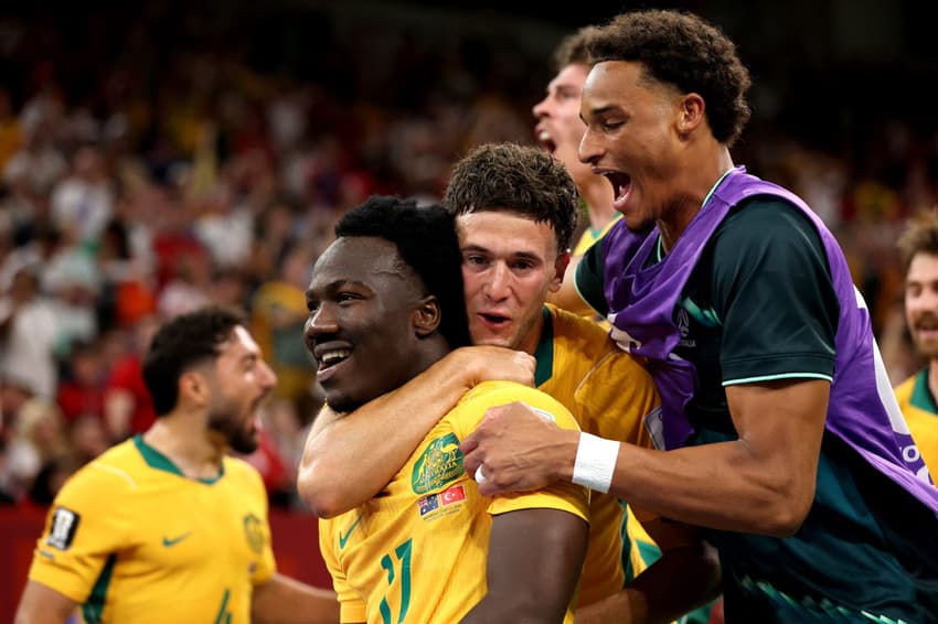 Nestory Irankunda comemorando o gol da Austrália contra a Turquia na Copa do Mundo