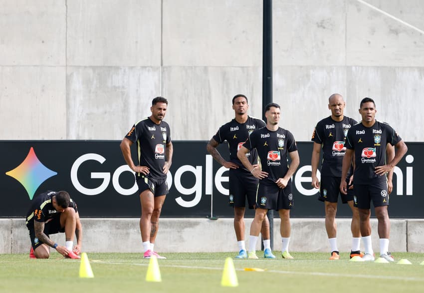Gabriel Magalhães e Gabriel Martinelli participaram do treino em Nova Jersey
