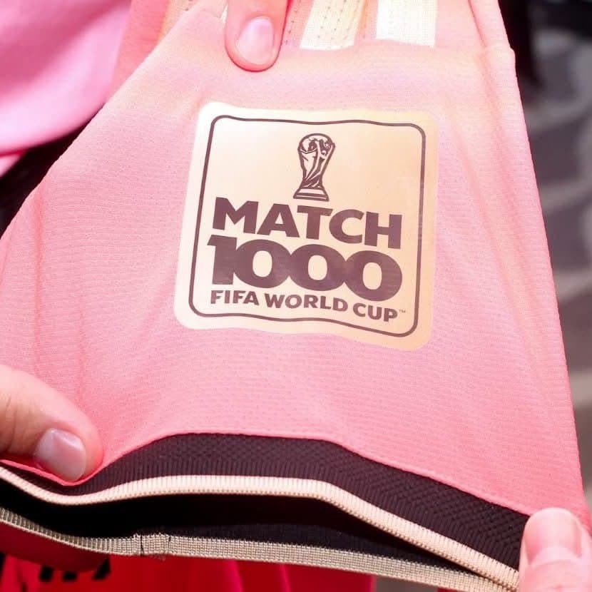 Patch de 1000 jogos da Copa do Mundo. (Foto: Divulgação / Adidas)