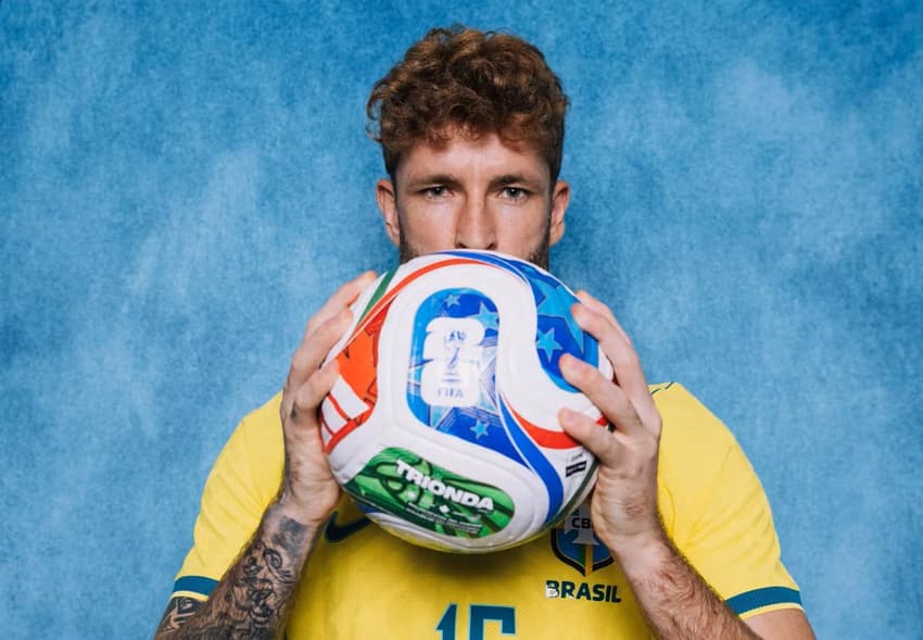 Leo Pereira em Media Day pela Seleção para a Copa (Foto: Divulgação)