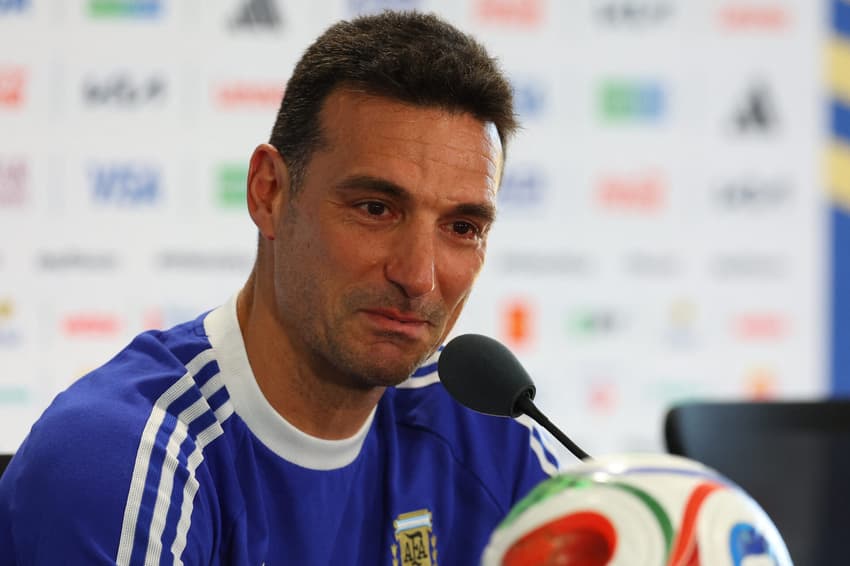 Lionel Scaloni durante coletiva na véspera da estreia da Argentina na Copa do Mundo
