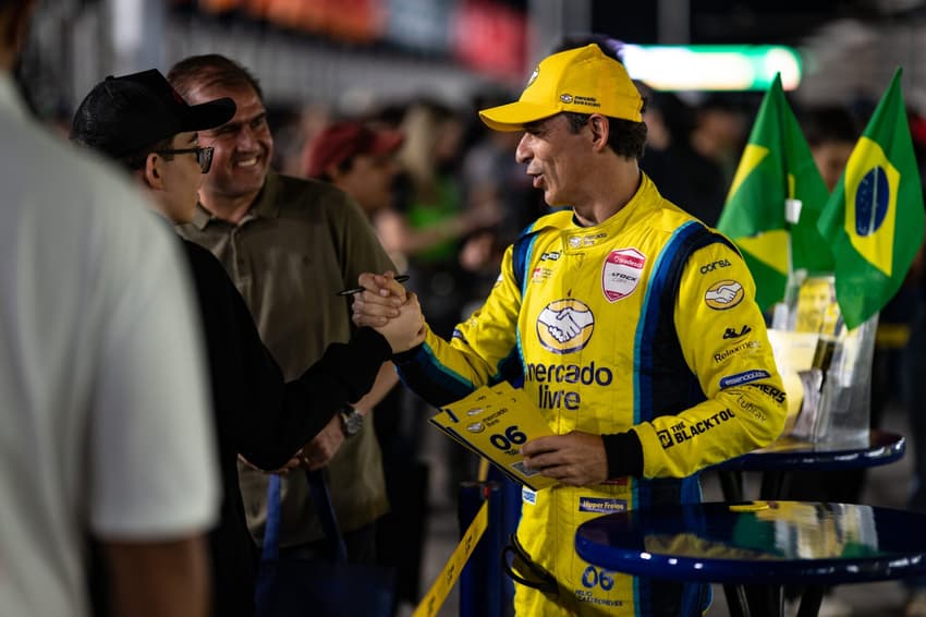 Helio Castroneves, da equipe Mercado Livre Racing