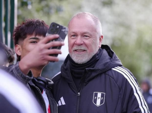 Mano Menezes é o atual treinador da seleção do Peru (Foto: Reprodução/Instagram)