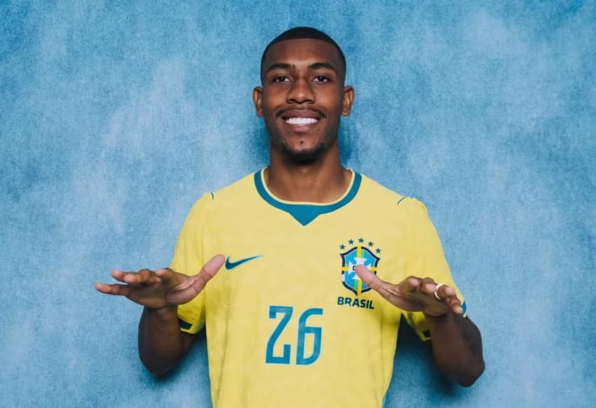 Rayan em Media Day pela Seleção para a Copa (Foto: Divulgação)