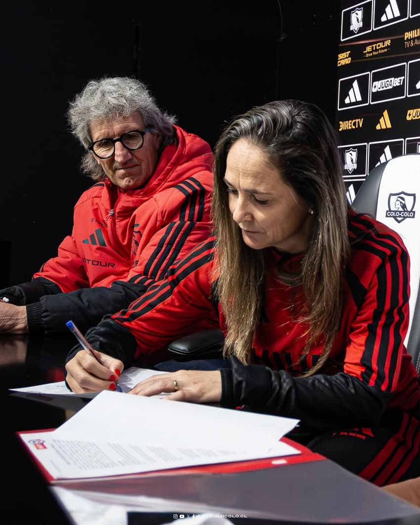Tatiele Silveira renova com o Colo Colo. (Colo-Colo | Divulgação)