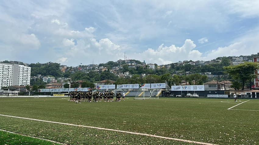 Treino do Sub-20 do Santos no CT Rei Pelé. (Foto: Juliana Yamaoka/ Lance!)