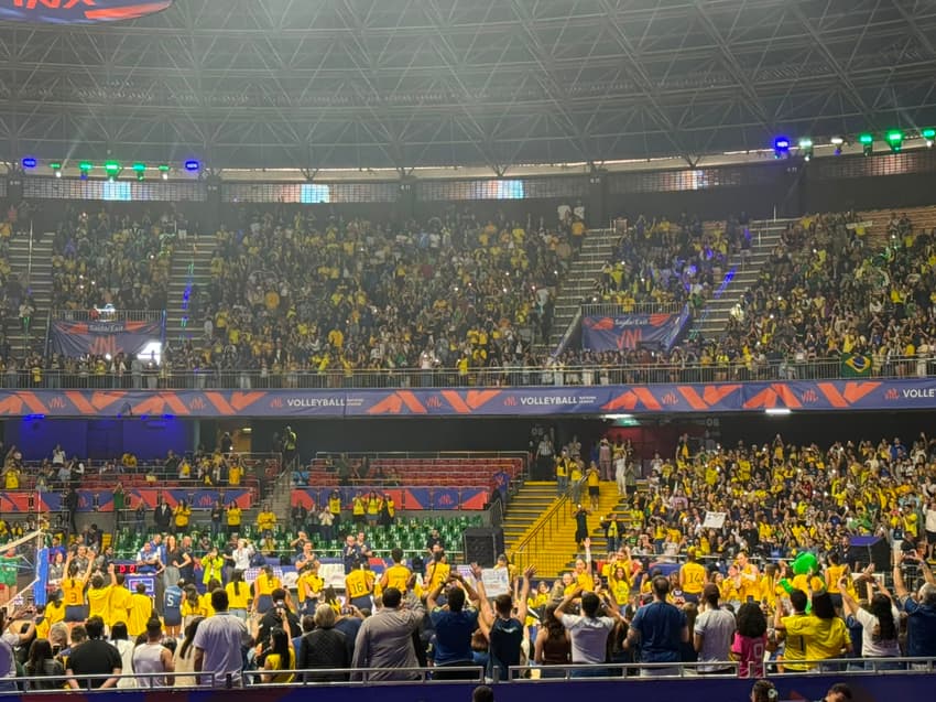 Brasil em quadra (Foto: Andressa Simões/ Lance!)