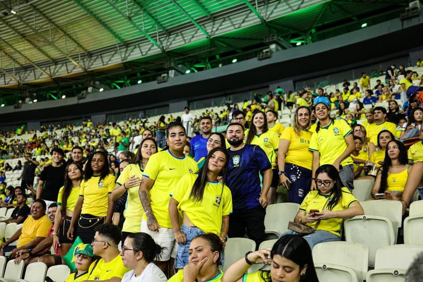 Delegação do Ceará na Arena Castelão para o jogo da Seleção Feminina. (Foto: Gabriel Silva / Ceará SC)