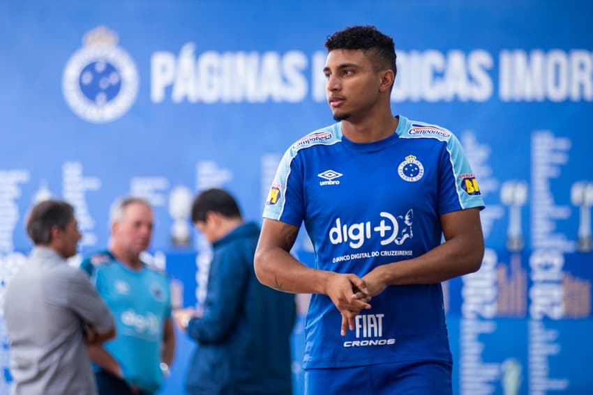 Éderson no Cruzeiro (Foto: Gustavo Aleixo/Cruzeiro)