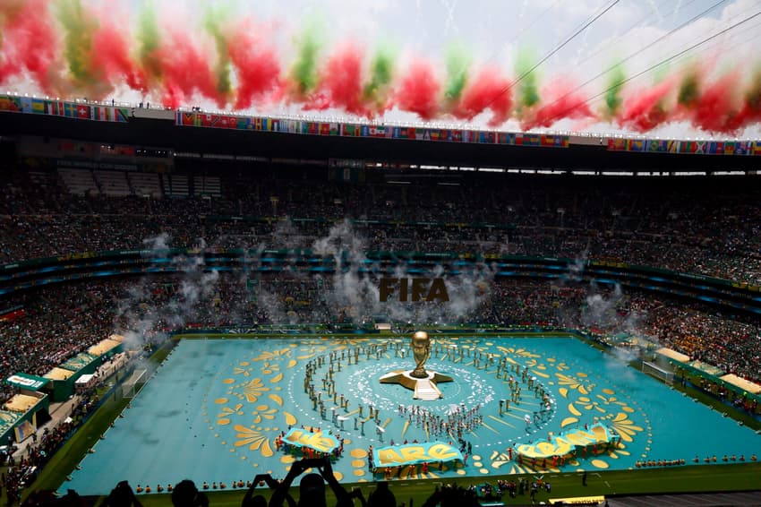 Cerimônia de abertura da Copa do Mundo aconteceu no Estádio Azteca, no México