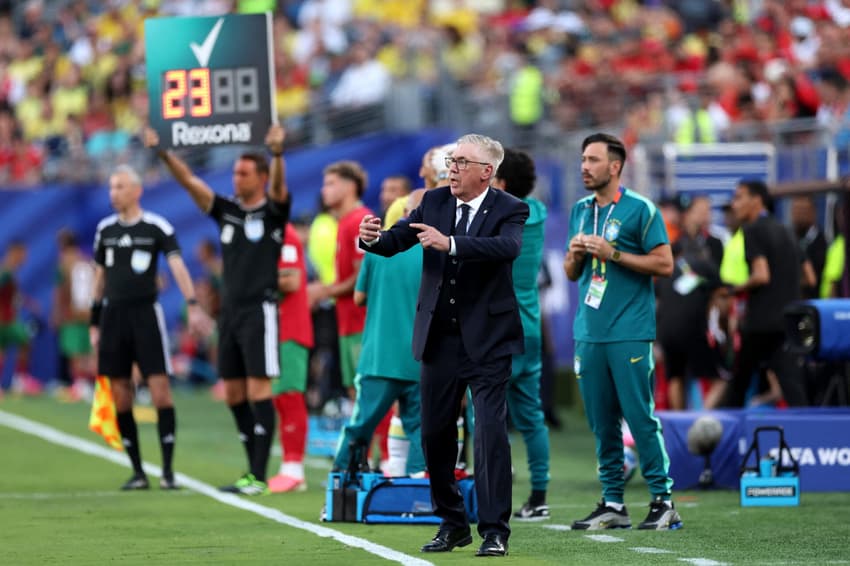 Carlo Ancelotti, técnico do Brasil, durante jogo com o Marrocos pela Copa do Mundo