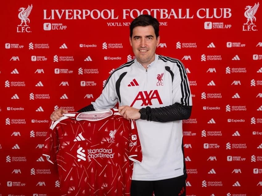 Andoni Iraola foi anunciado como novo treinador do Liverpool (Foto: Divulgação/Liverpool)