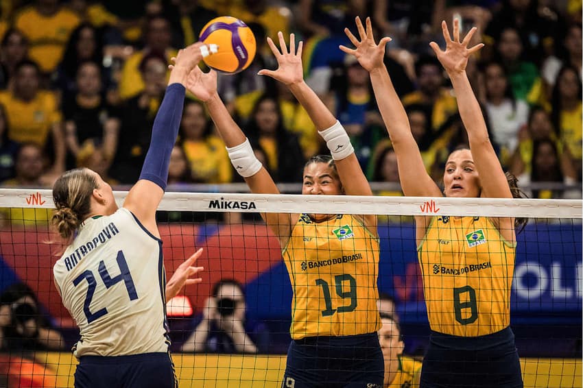 Antropova ataca em Brasil x Itália pela semana 1 da VNL 2026 (Foto: Volleyball World)