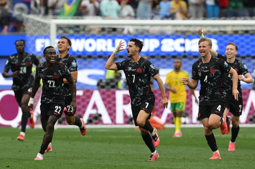 Eustáquio comemora gol do Canadá contra a África do Sul pela Copa do Mundo de 2026