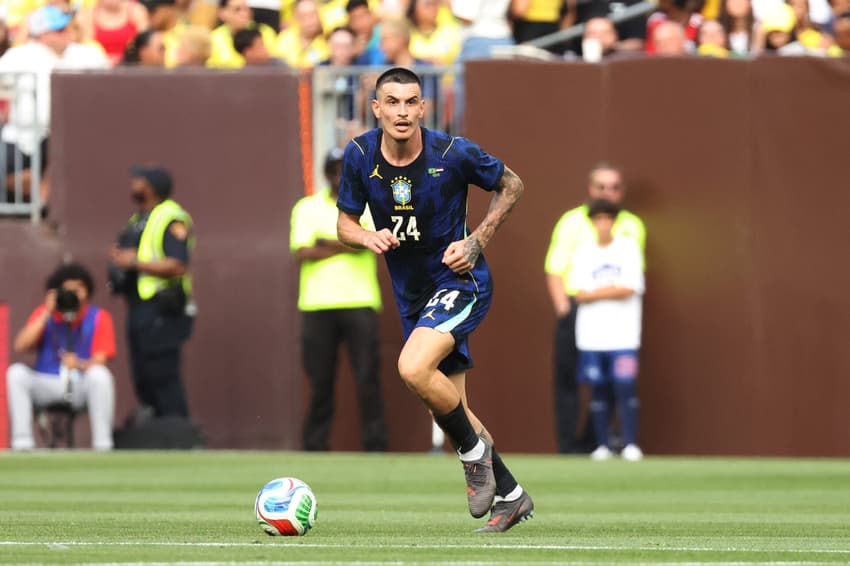 Ibañez foi titular da Seleção no amistoso com o Egito