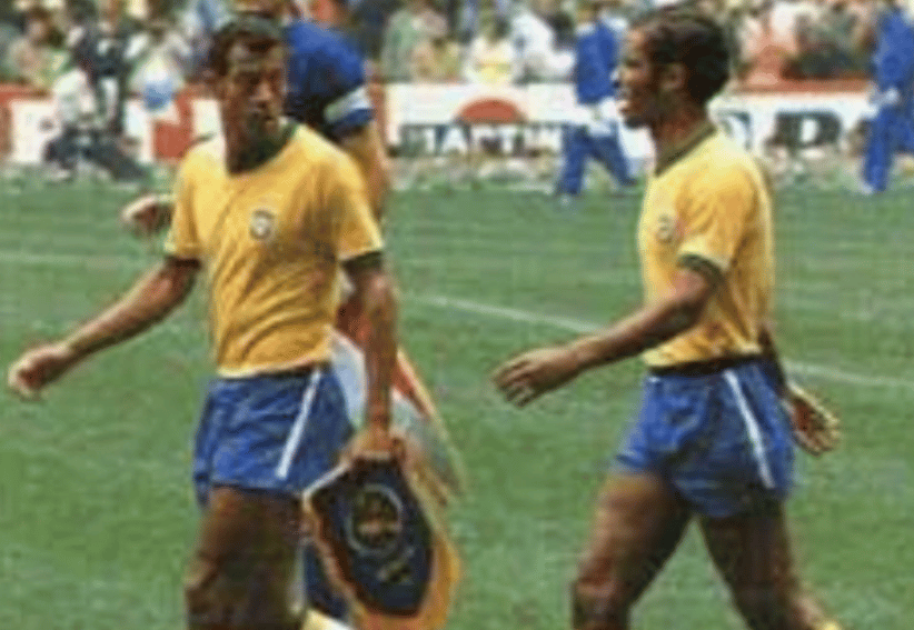Carlos Alberto Torres (e) e Brito na final da Copa de 1970 com a Seleção Brasileira (Foto: Reprodução)