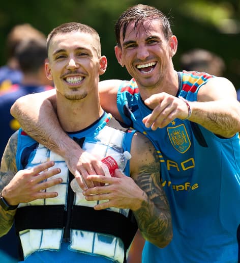 Jogadores da Espanha se divertem em treino nos EUA (Foto: Divulgação/RFEF)