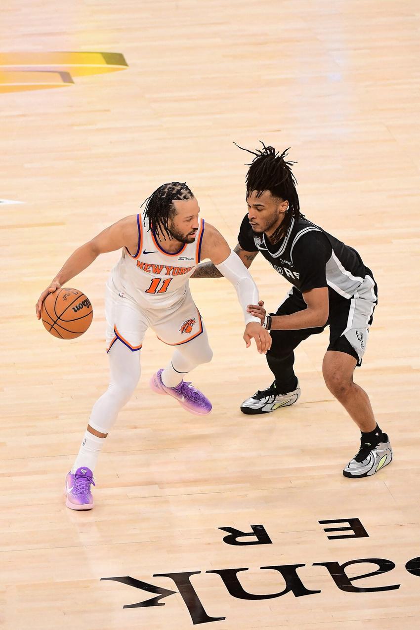 Jalen Brunson comandou o Knicks na vitória sobre o Spurs pelas finais da NBA
