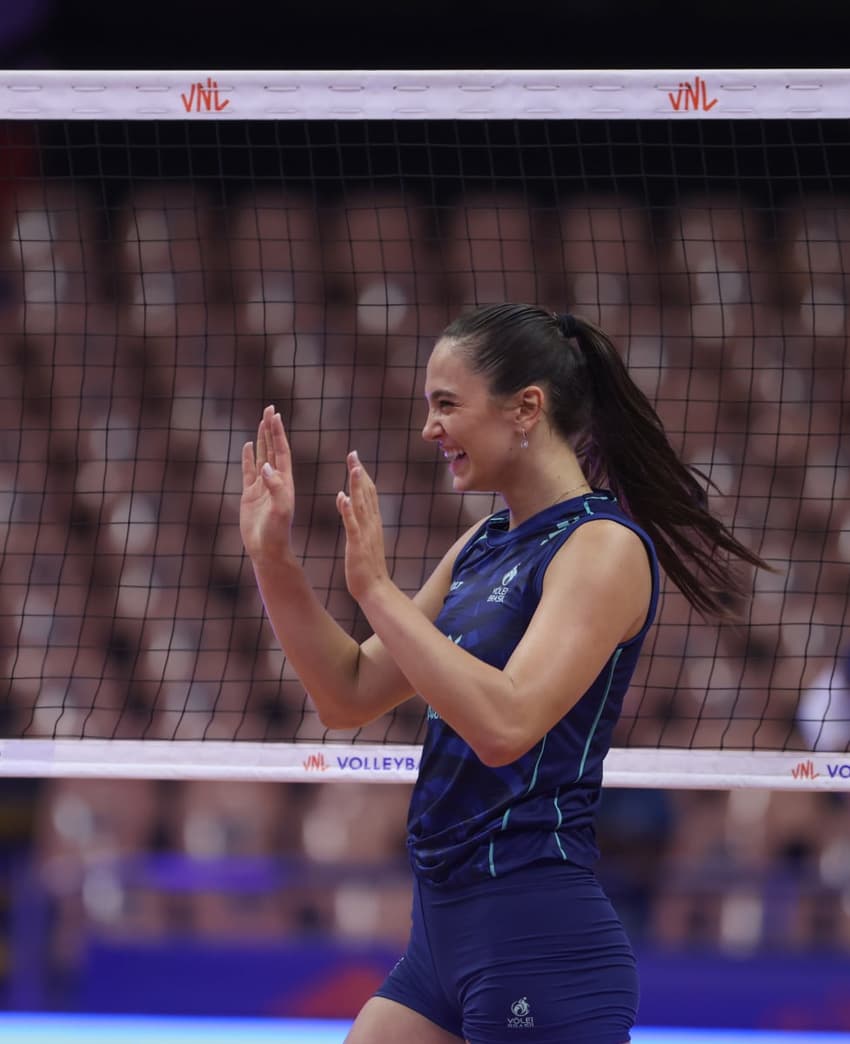 Julia Kudiess em treino da Seleção na véspera da VNL, em Brasília (Foto: Divulgação/ CBV)