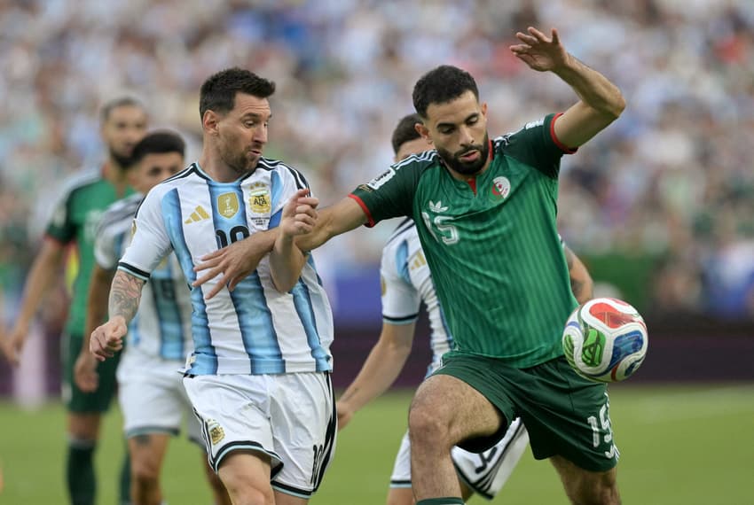 Messi em ação em Argentina x Argélia