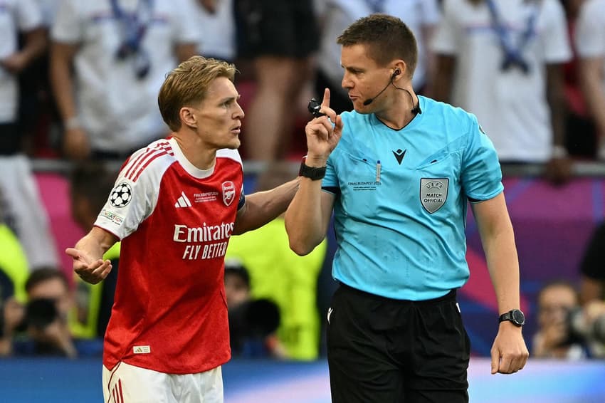 Odegaard disputou a final da Champions League, que terminou com o vice do Arsenal (Foto: NICOLAS TUCAT / AFP))