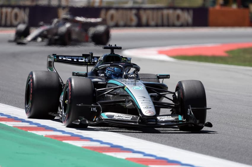George Russell, da Mercedes, liderou o Treino Livre 1 no Circuito da Catalunha