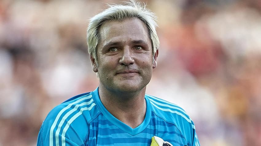 Santi Cañizares, em jogo festivo (Foto: Reprodução)