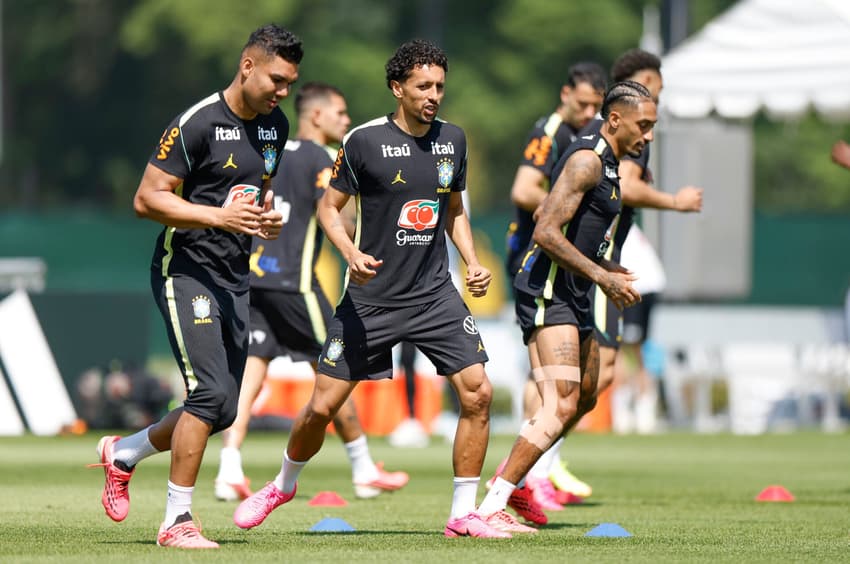 Casemiro, Marquinhos e Raphinha durante treino da Seleção Brasileira
